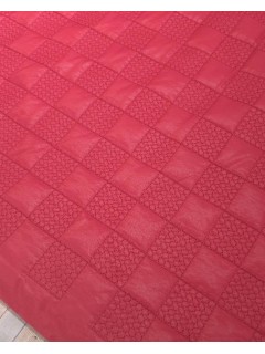 Acolchoado Impermeável Quadrados Vermelho
