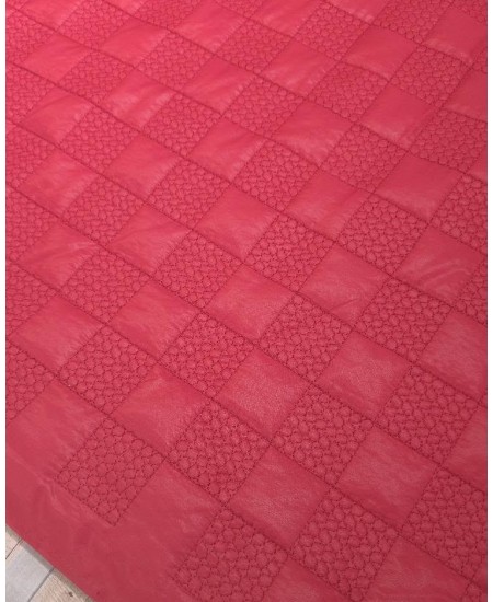 Acolchoado Impermeável Quadrados Vermelho