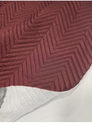 Acolchoado em Zig Zag Cor Vermelho Escuro com Pasta de enchimento 60grs 