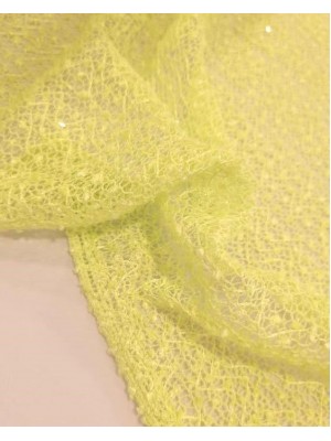 Tecido tipo tricot amarelo 100% Poliéster com pequenas lantejoulas transparentes 